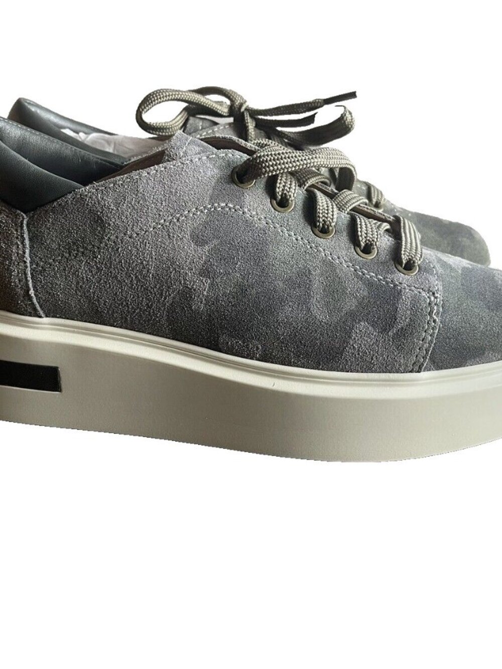 Linea Paolo Kendra-L Platform Sneakers Camo Olive Womens US 6M New with Box